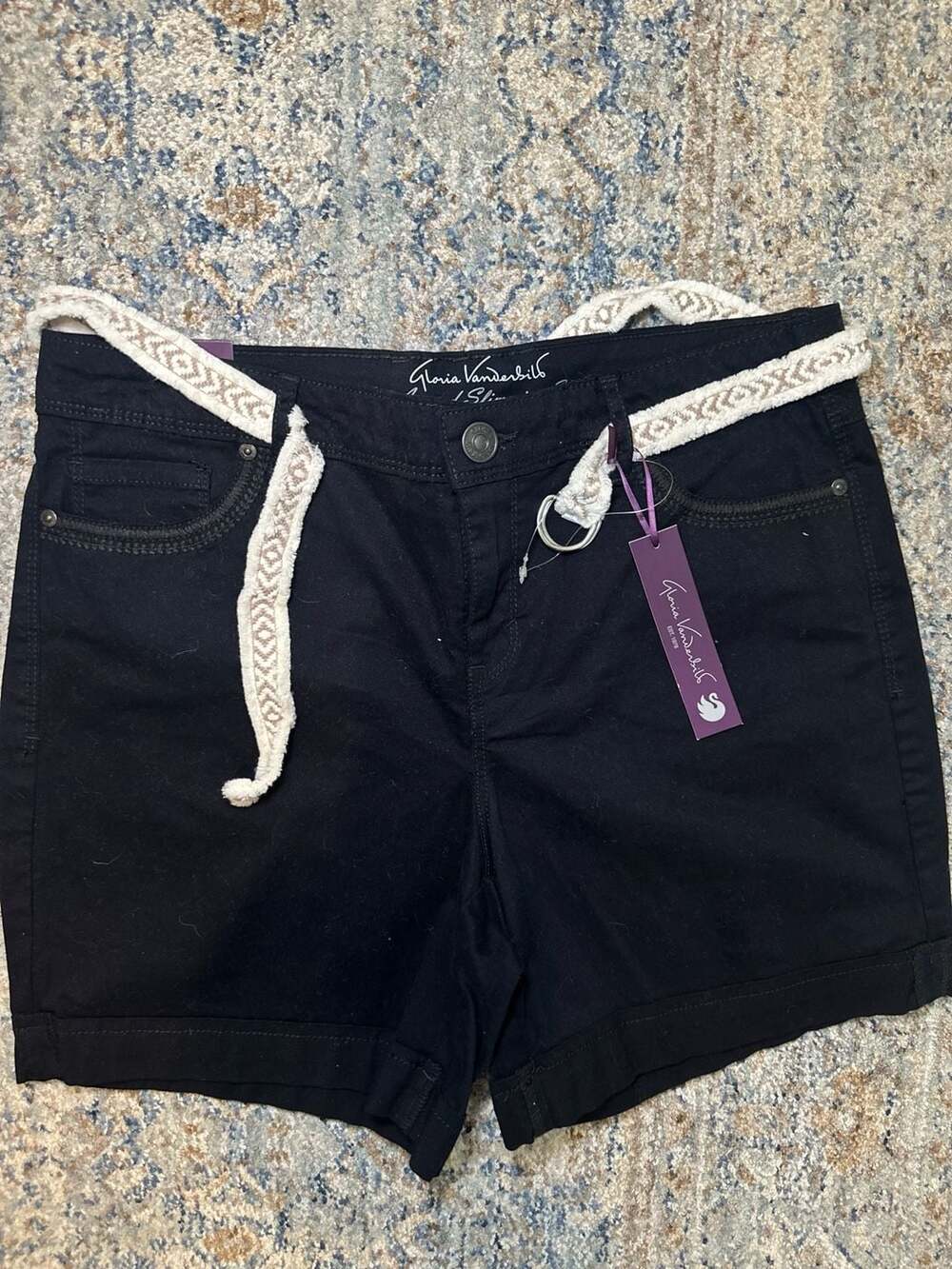 NWT Gloria Vanderbilt All-Around Slimming Effect Black Denim Shorts Size 6 with